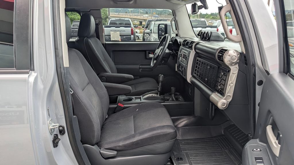 2014 Toyota FJ Cruiser 4WD 4dr Auto (Natl)