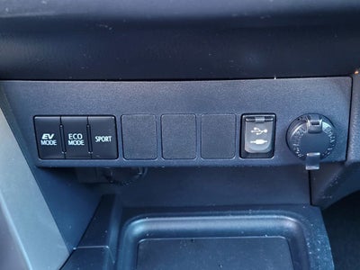 2017 Toyota RAV4 Hybrid XLE