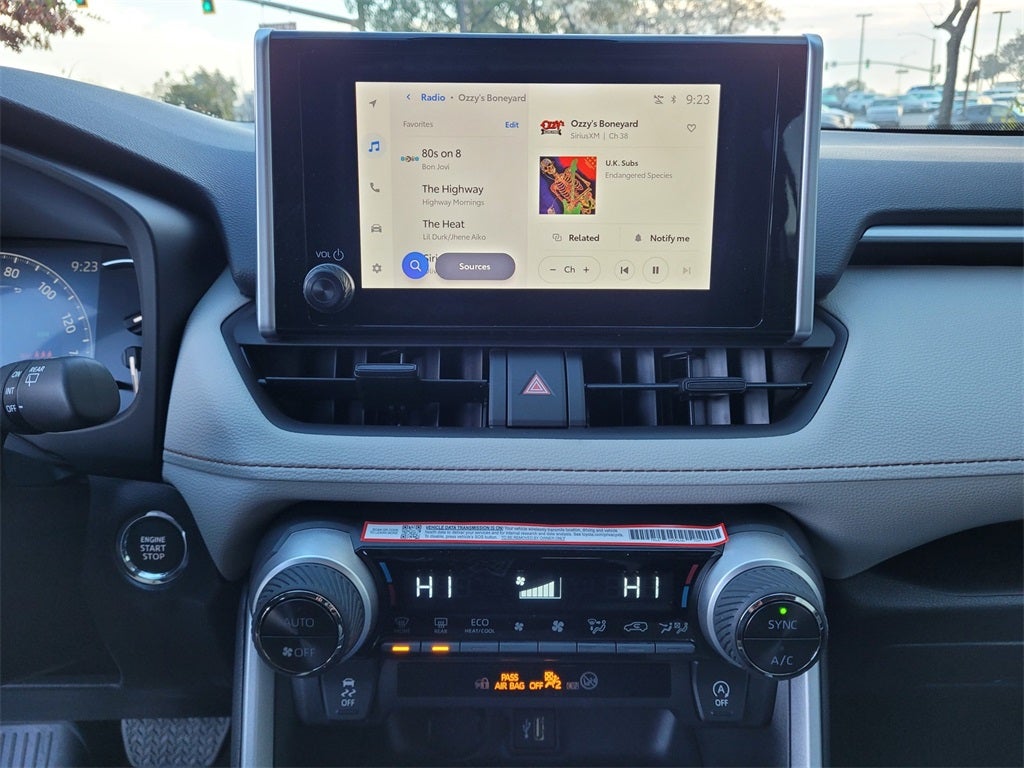 2025 Toyota RAV4 XLE