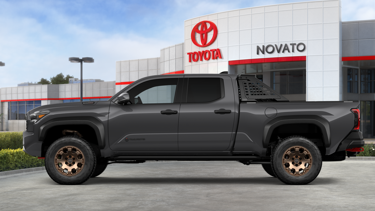 2026 Toyota Tacoma i-FORCE MAX Tacoma Trailhunter