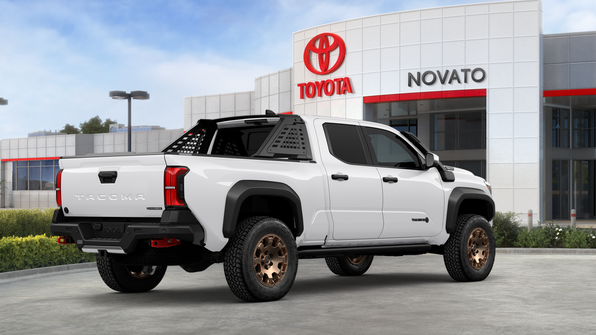 2026 Toyota Tacoma i-FORCE MAX Tacoma Trailhunter
