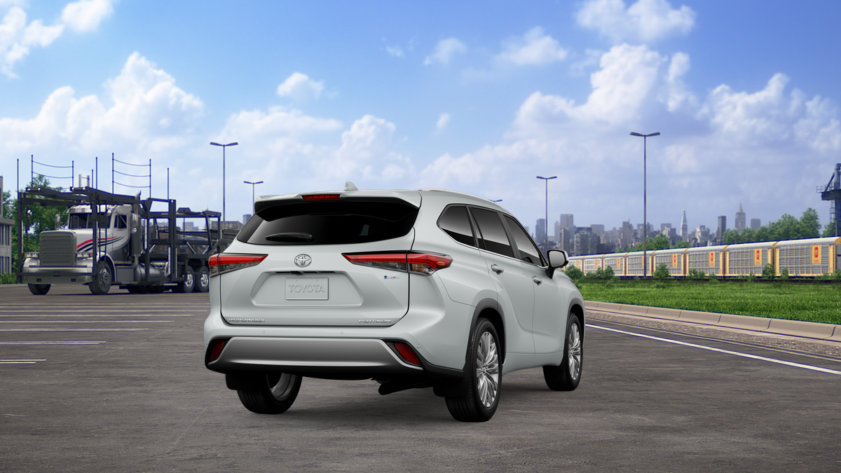 2026 Toyota Highlander Hybrid Platinum