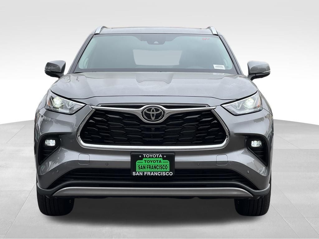 2026 Toyota Highlander Hybrid Platinum