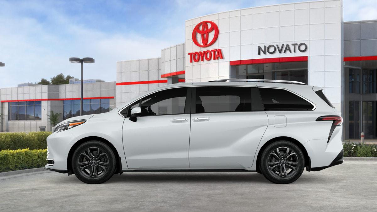 2026 Toyota Sienna Platinum