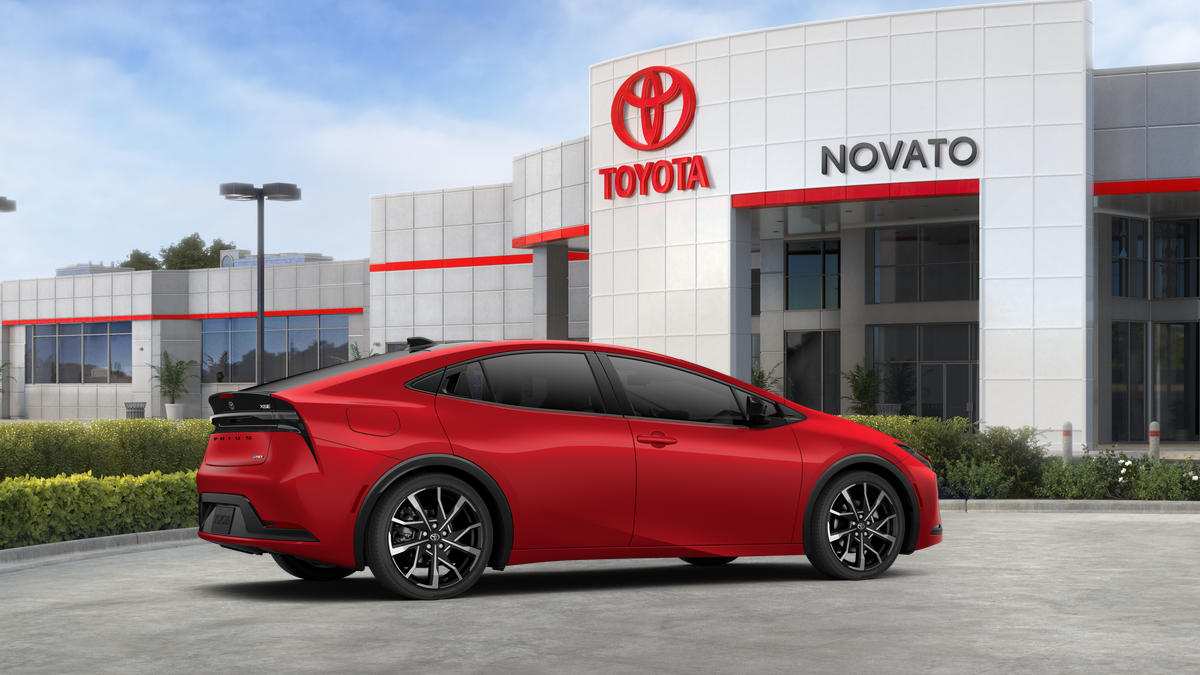 2027 Toyota Prius Plug-in Hybrid XSE Premium