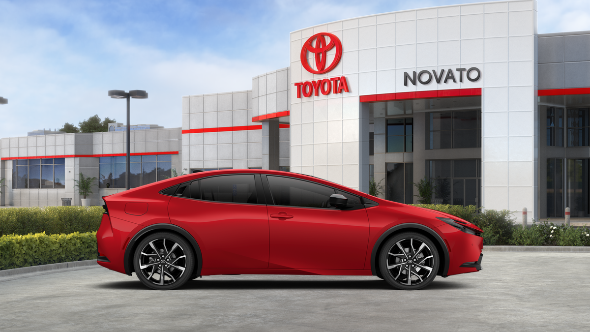 2027 Toyota Prius Plug-in Hybrid XSE Premium