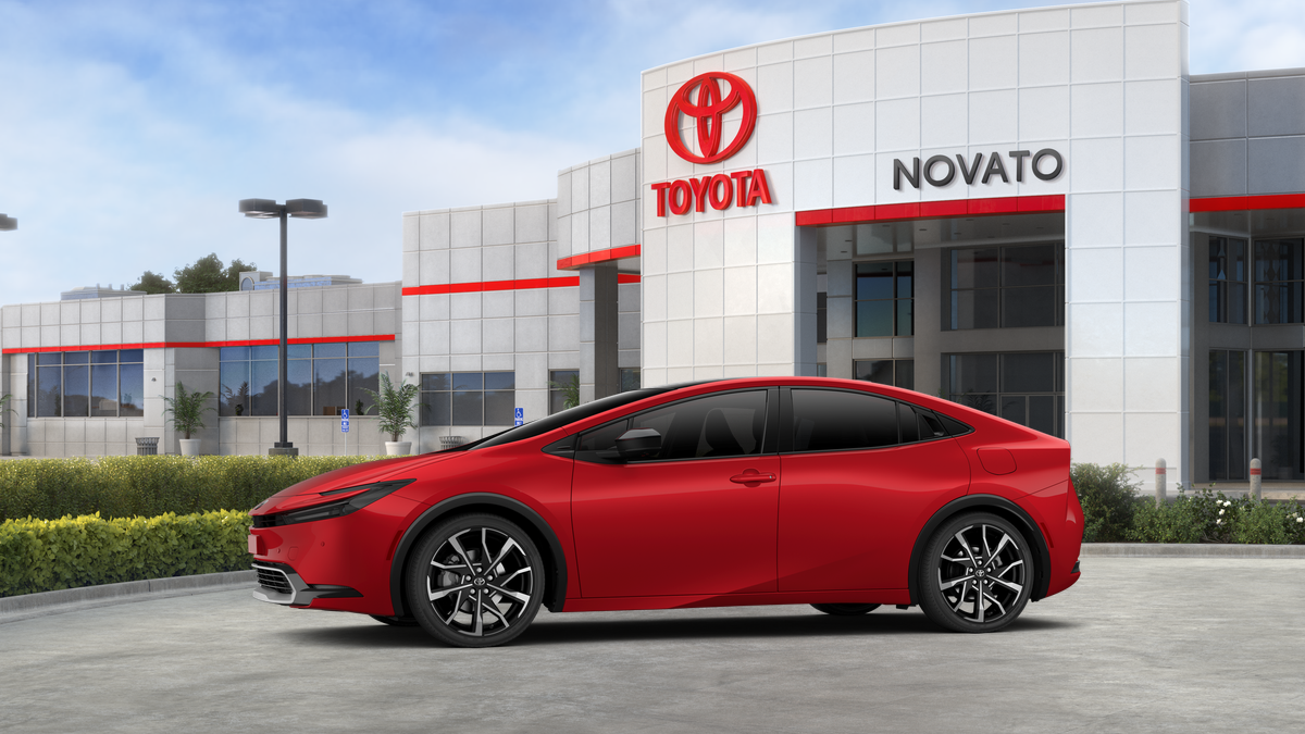 2027 Toyota Prius Plug-in Hybrid XSE Premium