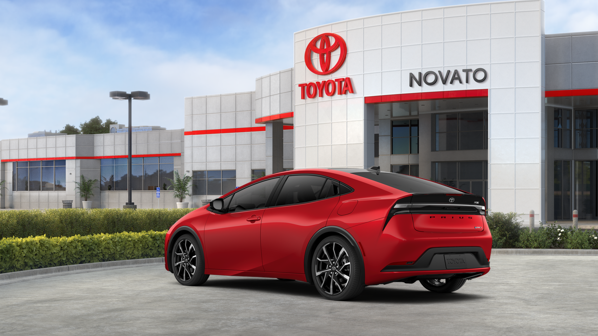 2027 Toyota Prius Plug-in Hybrid XSE Premium