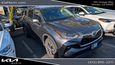 2021 Toyota Highlander Hybrid XLE