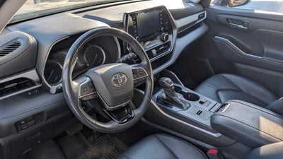 2021 Toyota Highlander Hybrid XLE