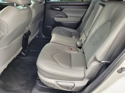 2023 Toyota Highlander Hybrid XLE