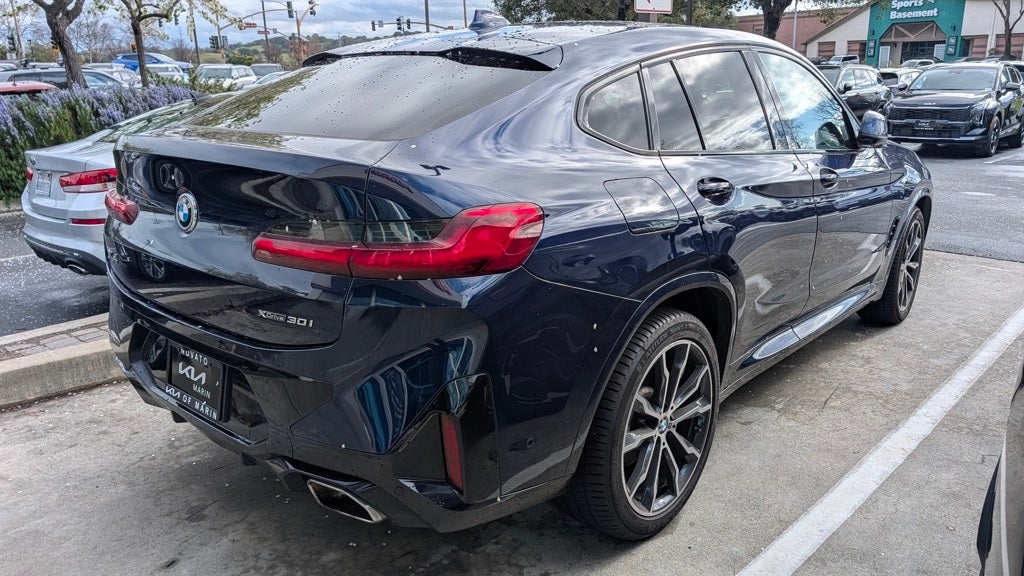 2022 BMW X4 xDrive30i