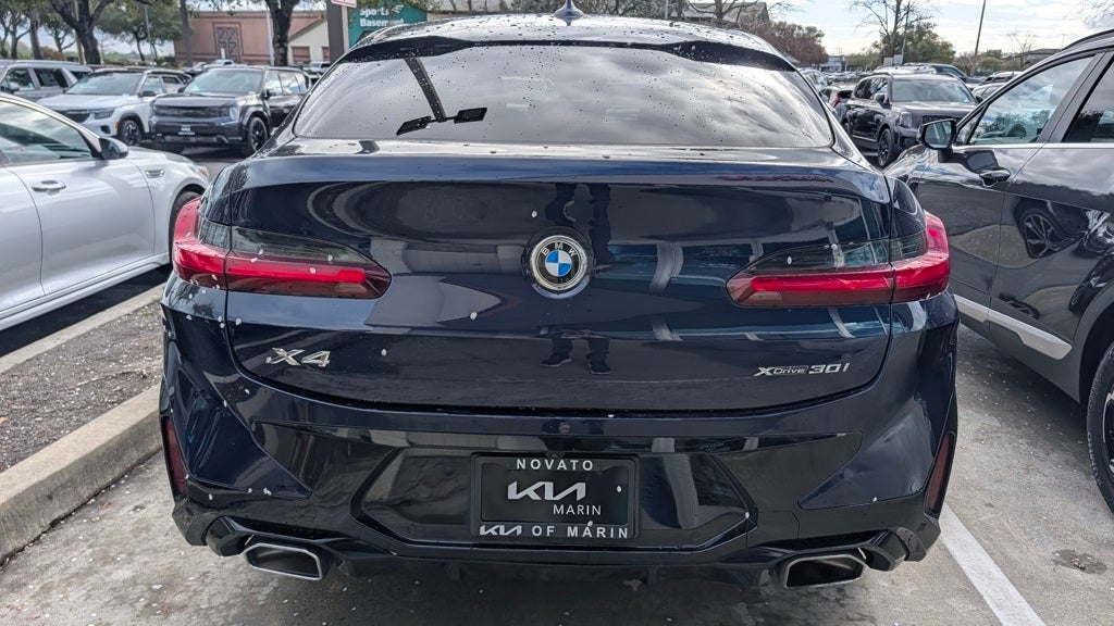 2022 BMW X4 xDrive30i