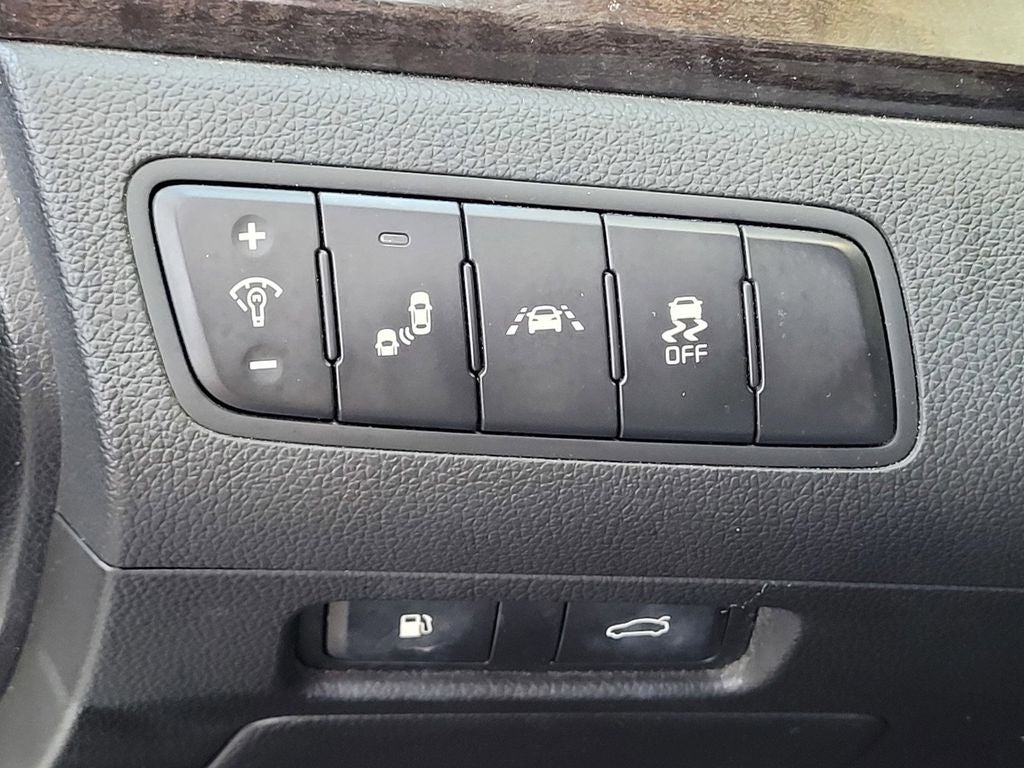 2014 Kia Cadenza Limited