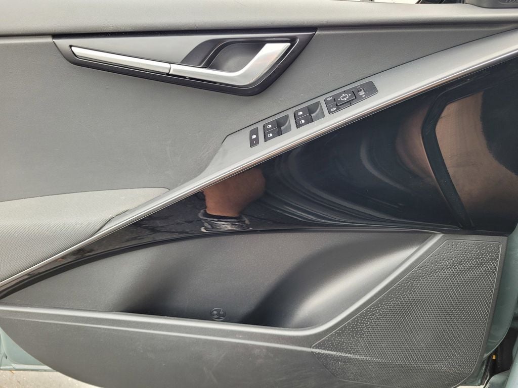 2023 Kia Niro EV Wind
