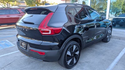 2025 Volvo EX40 Twin Motor Core